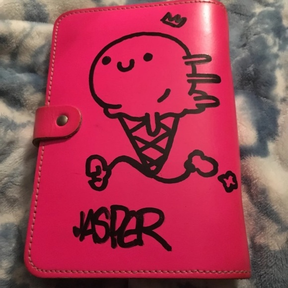 Tokidoki signed Filofax hot pink - Picture 3 of 7